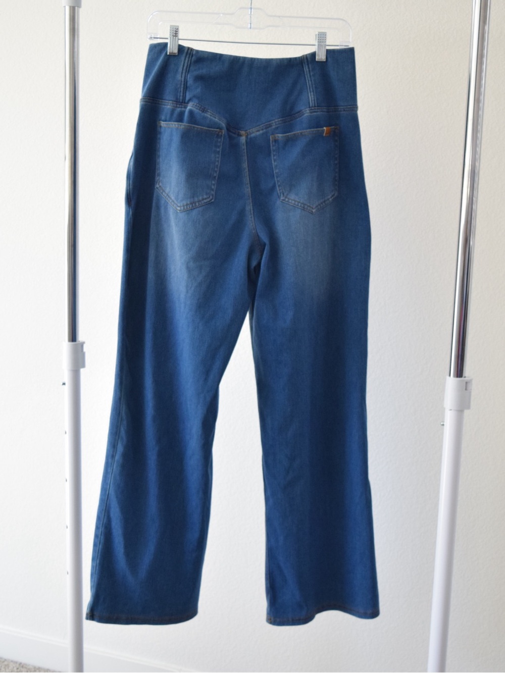 Halara Flex Large Crossover High Waisted Tummy Control Casual Straight Leg Jeans - Picture 6 of 9